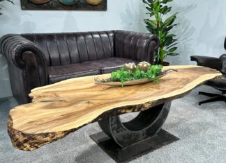 Couchtische und Esstische aus Baumscheiben Couchtische und Esstische aus Baumscheiben