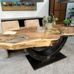 Unikat Esszimmertisch aus Holz