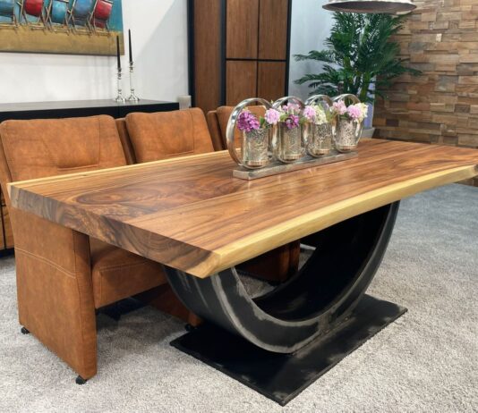 Table en rondin en bois massif „ Meridian “ Table en rondin en bois massif Meridian