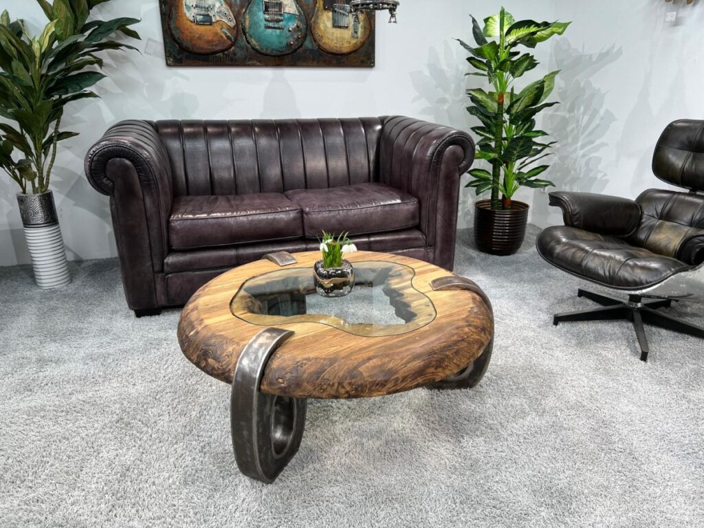 Dein Onlineshop für besondere Couchtische! Coin Besondere Couchtische aus Altholz