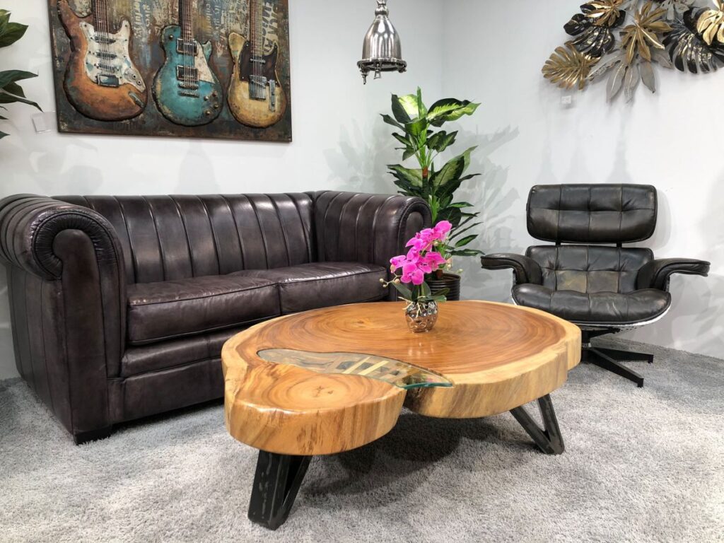 Dein Onlineshop für besondere Couchtische! Massivholz Couchtisch aus Baumscheiben Lakeside