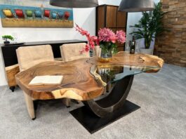 Baumscheibentisch „Lakeside“ aus massivem Holz Baumscheibentisch Lakeside aus massivem Holz