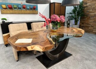 Baumscheibentisch „Lakeside“ aus massivem Holz Baumscheibentisch Lakeside aus massivem Holz