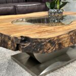 Einmalige Couchtische Fusion aus recyceltem Holz