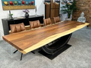 Einmaliger Tisch Meridian aus Massivholz