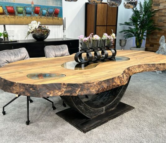 Dining table made of reclaimed wood of the highest class „Fusion“ Dining table made of reclaimed wood of the highest class Fusion