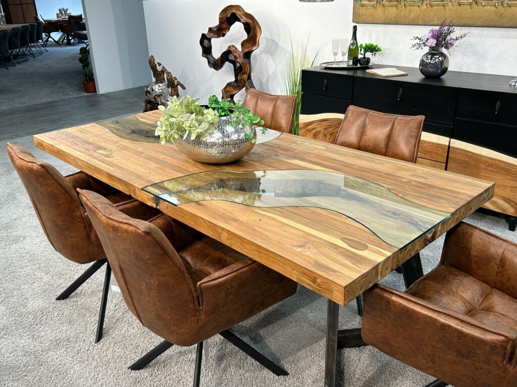 Massivholztisch Landscape aus recyceltem Holz