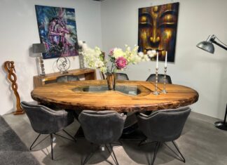 Ovaler Esszimmertisch „Sky Island“ aus Massivholz! Ovaler Esszimmertisch Sky Island aus Massivholz