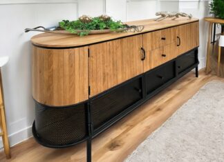 Sideboard, Lowboard und Highboard neu Eingetroffen Breites Sideboard aus Eiche Manhattan