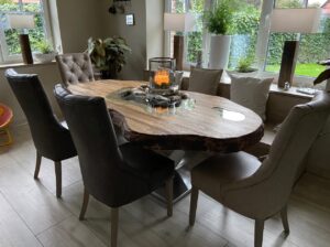 Massive Esszimmertische Massive Esszimmertische aus Holz