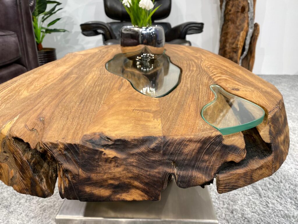 Ovale Tischplatte für einen Wohnzimmertisch