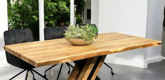 Esszimmertisch CANYON Esszimmertisch Canyon aus Akazie