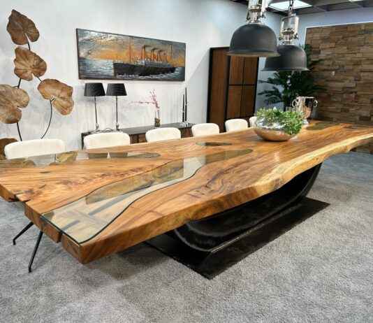 Eettafel-conferentietafel van Suar Eettafel / conferentietafel van massief Suar