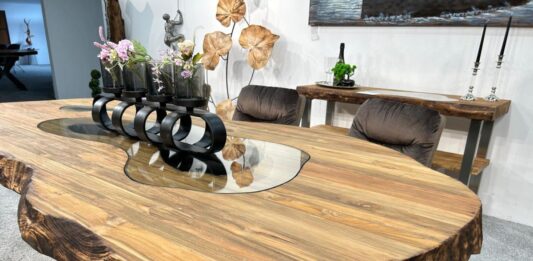 Recyceltes Holz – Welche Vorteile für Esstische und Couchtische? Esstisch Unikat aus recyceltem Holz