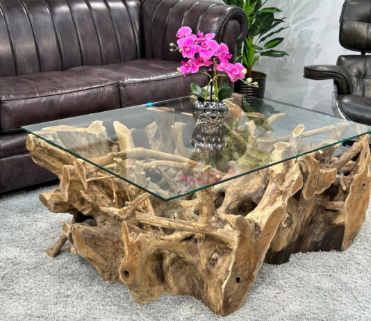 Massiver Wohnzimmertisch aus einer Baumwurzel Handgefertigter Wohnzimmertisch aus einer Baumwurzel