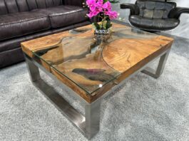 Wood coffee table „Natural Landscape“ made from old tree slices Wood coffee table "Natural Landscape"