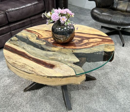 Round solid wood living room table „Eternia“ Round solid wood living room table "Eternia"