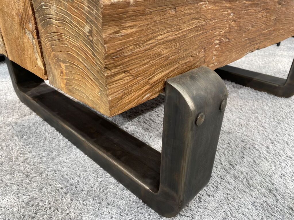 Couchtisch eckig,... hier kommt die Serie "Blocks" Industrieller Couchtisch