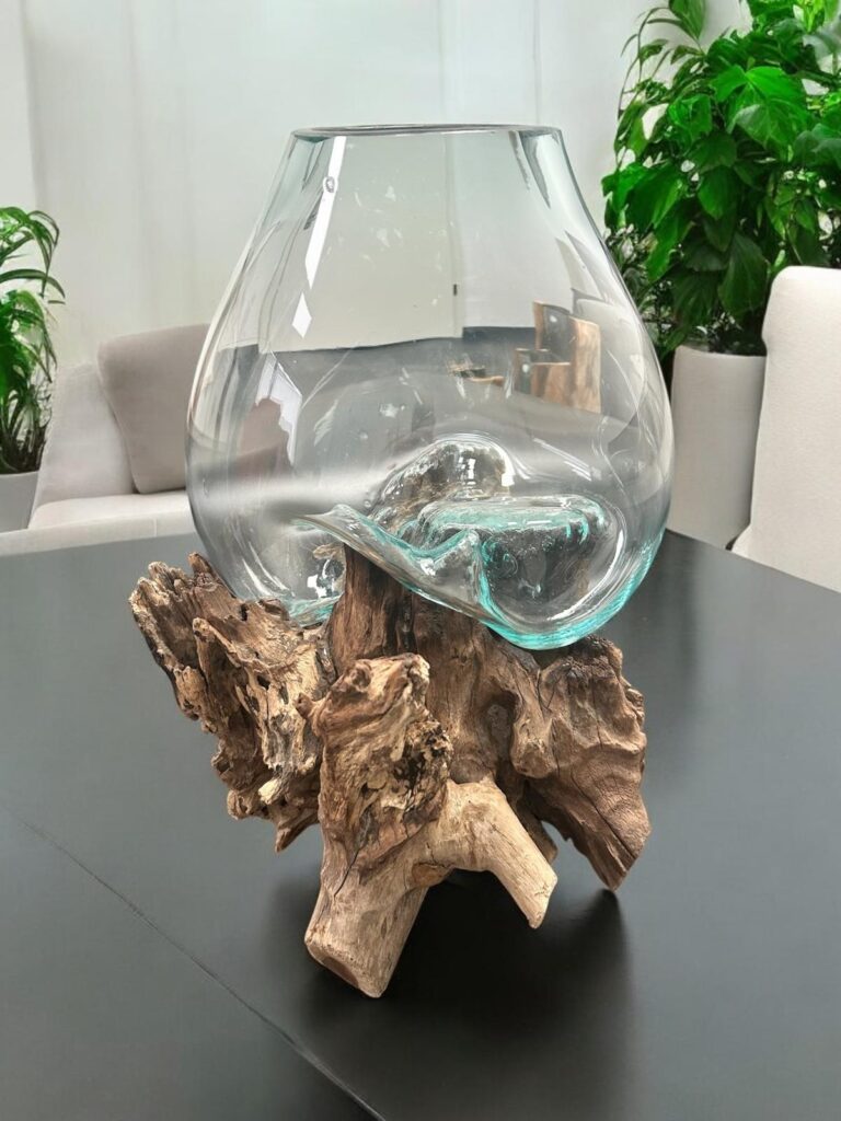 Vase aus geschmolzenem Glas mit Wurzelholz XL Dekovase aus geschmolzenem Glas auf Wurzel