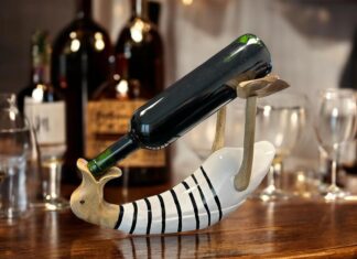 Holzente :: Enten aus Holz von GERKEN Wohndesign Flaschenhalter Ente aus Holz mit Weinflasche