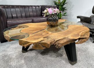 Flacher Couchtisch aus einem Baumstamm LAKESIDE Flacher Couchtisch LAKESIDE