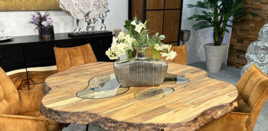 Todo sobre la madera de teca: origen, propiedades y cuidado La madera de teca es una de las maderas más codiciadas en la fabricación de muebles, y por una buena razón. Su origen, sus características únicas...