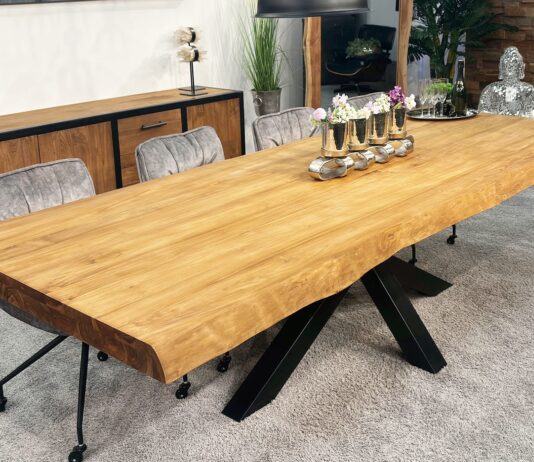 Grote eettafel ATLANTA Grote eettafel van oud hout