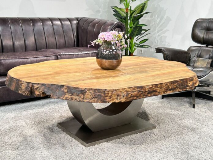 Massiver Wohnzimmertisch aus Holz Fusion