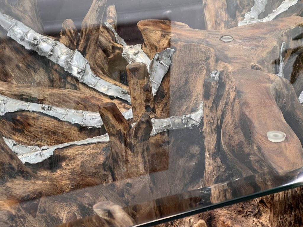 Couchtisch aus Baumwurzel ROOTS Baumwurzel Tisch
