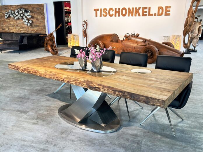 Design Esstisch aus Holz