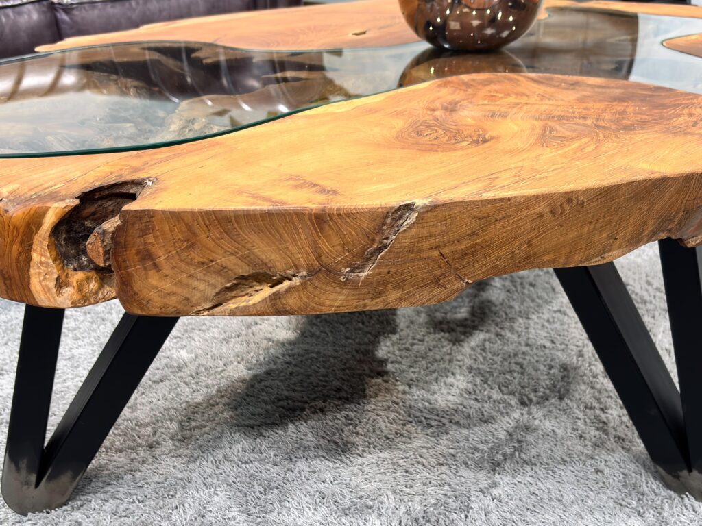 Großer Couchtisch aus einer Baumscheibe Sofatisch große Baumscheibe