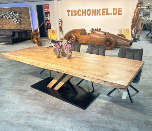 Günstiger Esstisch – worauf solltest Du achten? Günstiger Esstisch aus Massivholz