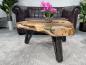 Preview: Baumstamm-Couchtisch mit Glasplatte und Metallbeinen
