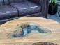 Preview: Eindrucksvoller Couchtisch "Lakeside Rustik", ca. 130 x 87 x 46 cm aus Altholz mit Glaseinlage