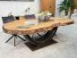 Preview: Massiver Holztisch aus recyceltem Holz mit Rohstahlgestell