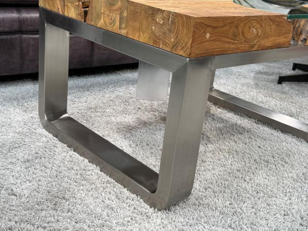 Couchtisch mit Glaseinlage aus Altholz