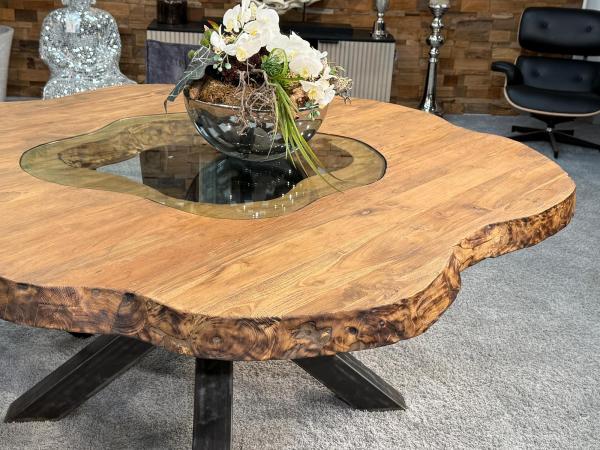 Runder Esstisch Eternia aus recyceltem Holz mit Glaseinlage