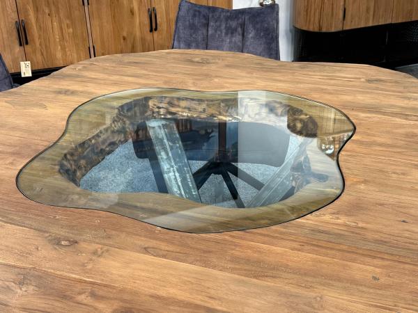 Esstisch "Natural Eternia " aus Teakholz mit Glaseinlage, ca. 180 x 175 x 79 cm