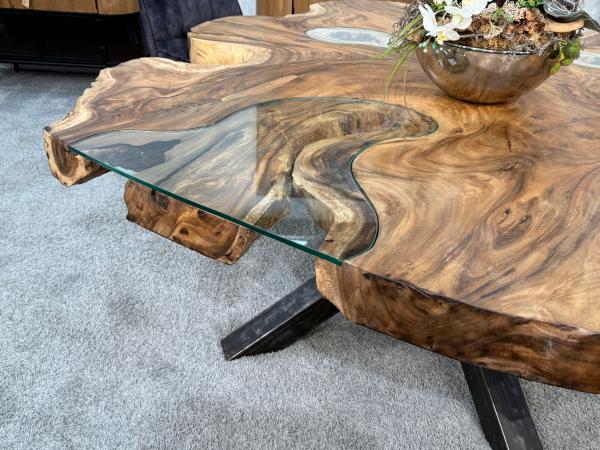 Baumscheiben Esstisch "Lakeside" aus massivem Suarholz