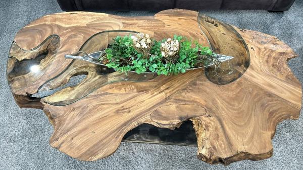 Schöner Baumstamm Couchtisch