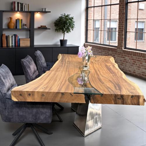 Baumscheiben Esstisch "Lakeside" aus massivem Suarholz