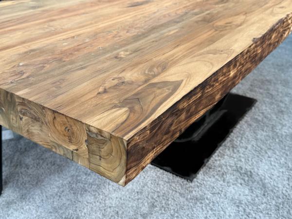 Holztisch massiv edler Esstisch