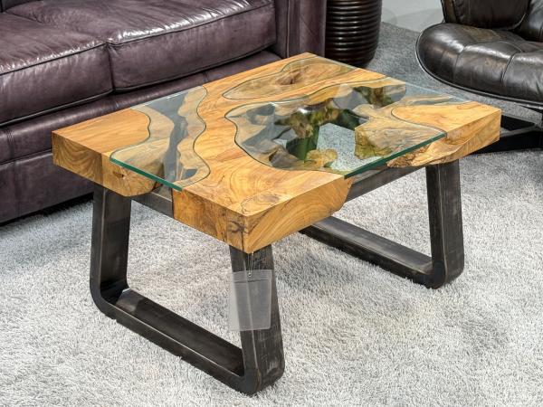 Couchtisch mit Glaseinlagen aus Baumscheiben