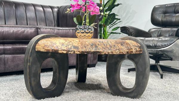 Runder Couchtisch aus Holz Clash