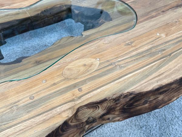 Couchtisch vollholztisch fusion baumkantentisch