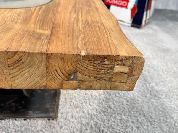 Massivholztisch Baumscheibentisch Couchtisch  Baumkante