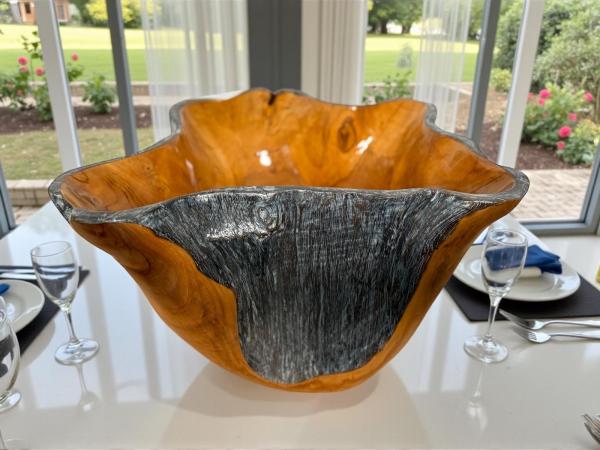 Schale aus Holz Verena Teakholz Handarbeit