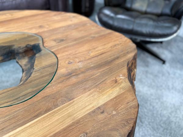 Beeindruckender Couchtisch Fusion aus Massivholz