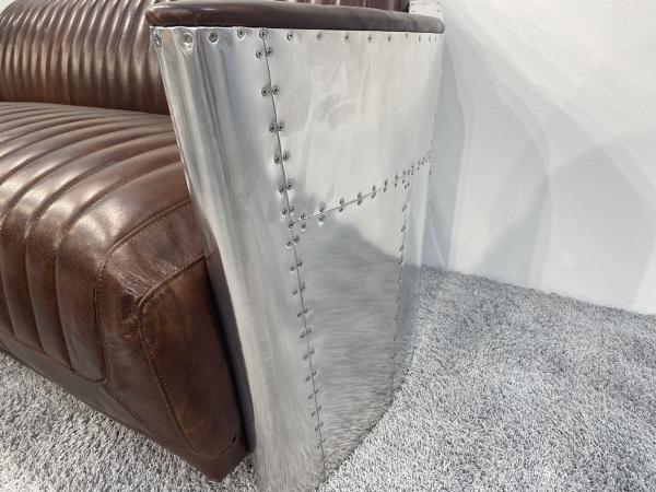 Couch-2-Sitzer-Aviator-aus-Leder-mit-Aluminium-im-Fliegerstyle