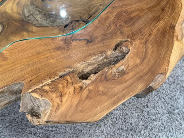 Couchtisch aus Teakholz mit Glasplatte, ca. 105 x 50-65 x 38 cm